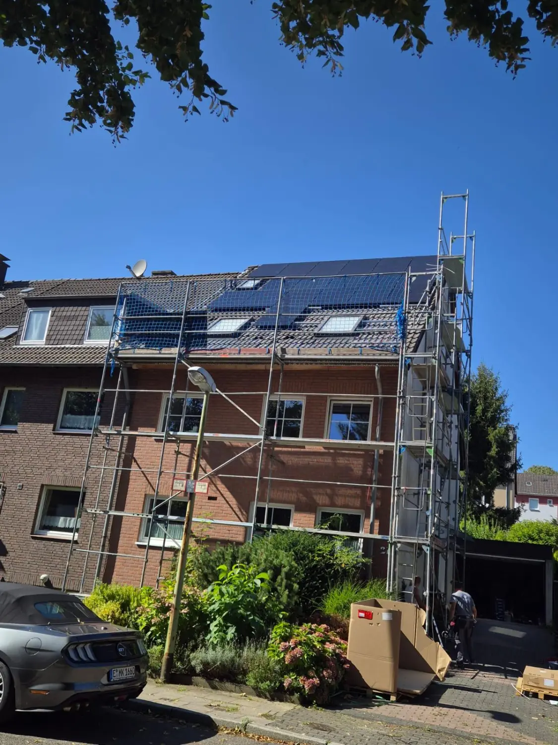 BALOGH Verkabelung&Montage-Service - Hausdach-Solaranlage